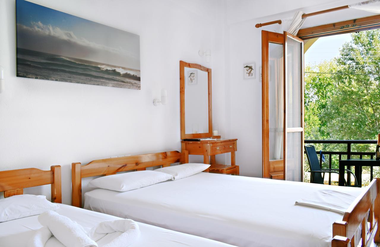 Hotel Alexandros Ormos Panagias Luaran gambar